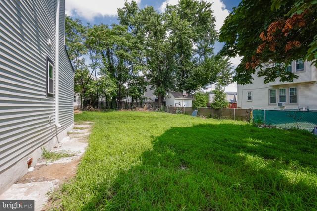 613 MARKET ST, Gloucester City, NJ 08030