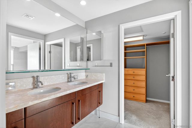 321 10Th Ave 2204, San Diego, CA 92101