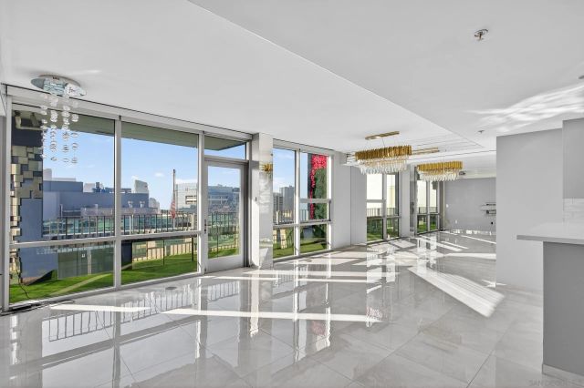 321 10Th Ave 2204, San Diego, CA 92101