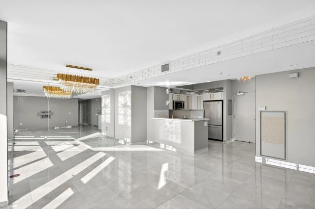 321 10Th Ave 2204, San Diego, CA 92101