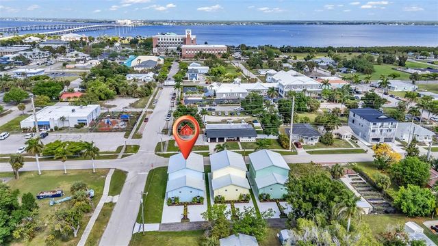 301 E VIRGINIA AVENUE, Punta Gorda, FL 33950