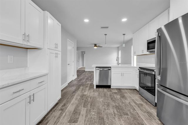 301 E VIRGINIA AVENUE, Punta Gorda, FL 33950