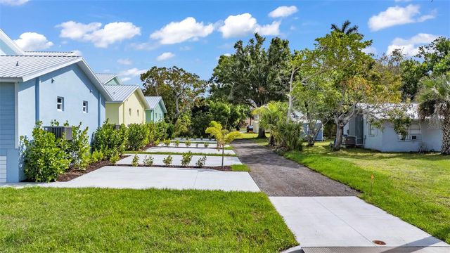 301 E VIRGINIA AVENUE, Punta Gorda, FL 33950