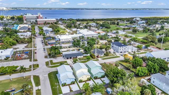 301 E VIRGINIA AVENUE, Punta Gorda, FL 33950