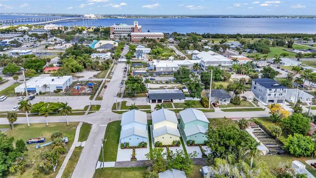 301 E VIRGINIA AVENUE, Punta Gorda, FL 33950
