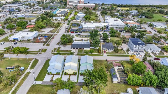 301 E VIRGINIA AVENUE, Punta Gorda, FL 33950