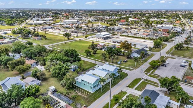 301 E VIRGINIA AVENUE, Punta Gorda, FL 33950