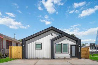 7809 Queen Street A/B, Houston, TX 77028