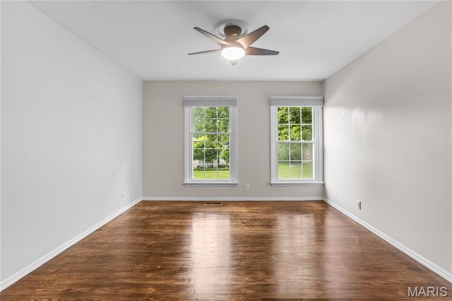 70 Glen Cove Drive, Chesterfield, MO 63017