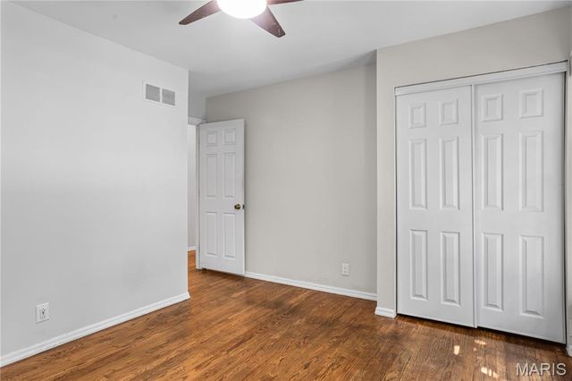 70 Glen Cove Drive, Chesterfield, MO 63017