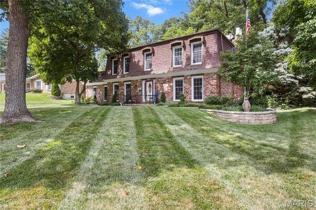 70 Glen Cove Drive, Chesterfield, MO 63017
