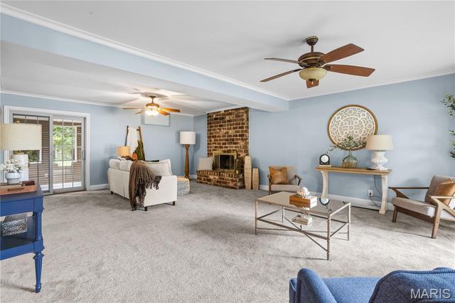 70 Glen Cove Drive, Chesterfield, MO 63017
