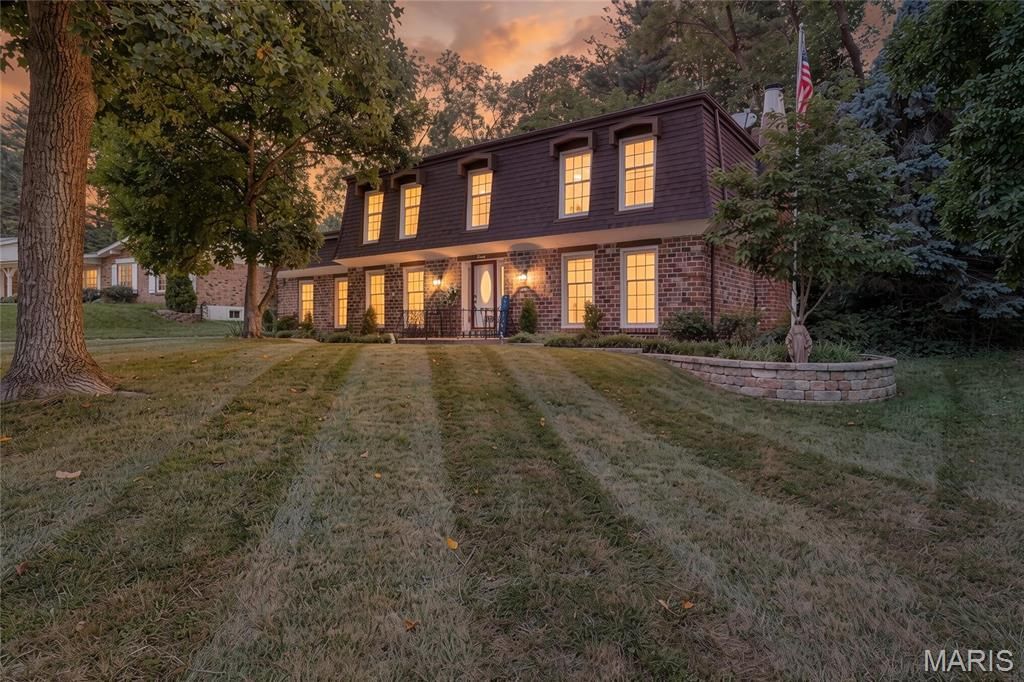 70 Glen Cove Drive, Chesterfield, MO 63017