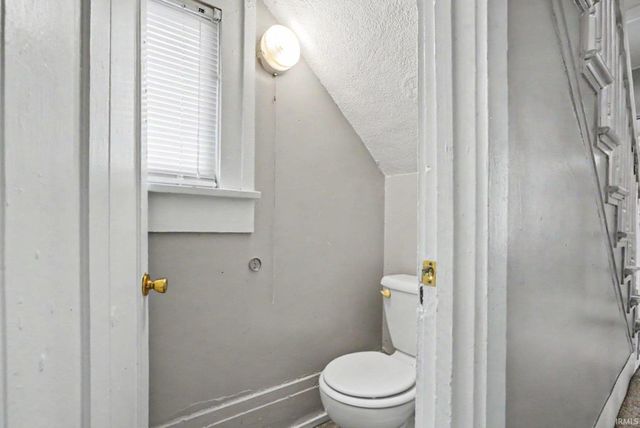922 E Grove Street, Mishawaka, IN 46545