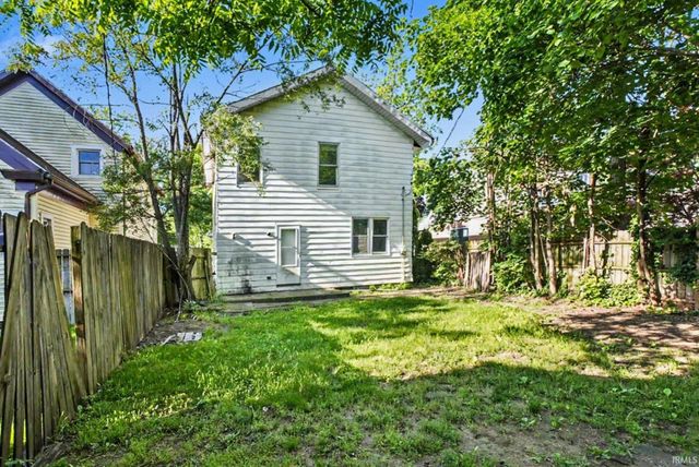 922 E Grove Street, Mishawaka, IN 46545