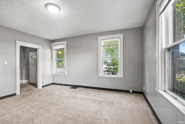 922 E Grove Street, Mishawaka, IN 46545