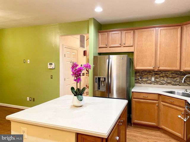 9135 SILVERSHADOW CT, Lorton, VA 22079