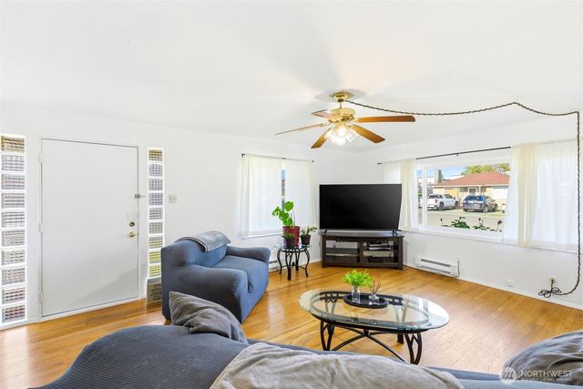 7032 Fawcett Avenue, Tacoma, WA 98408