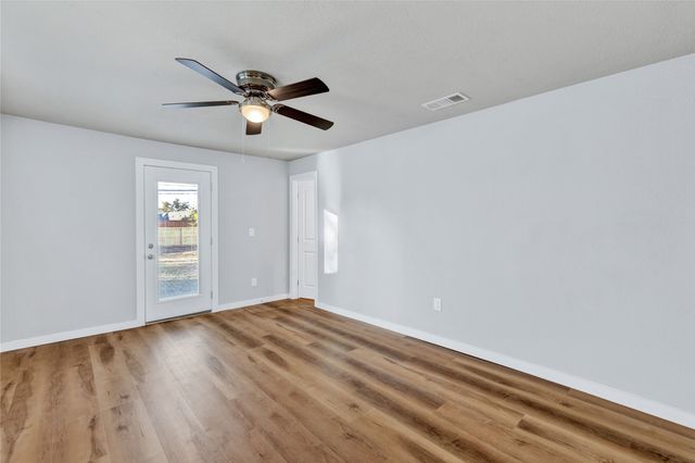 717 Bonham Street, Grand Prairie, TX 75050