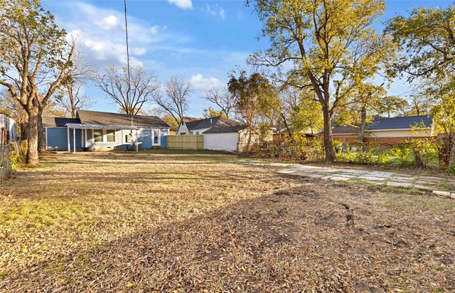 717 Bonham Street, Grand Prairie, TX 75050