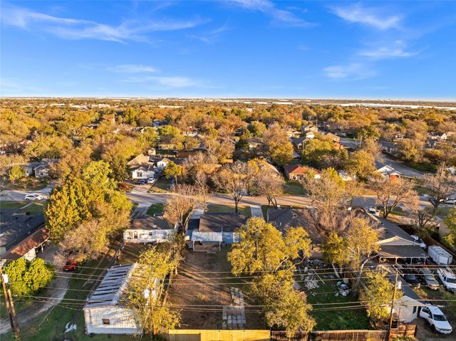 717 Bonham Street, Grand Prairie, TX 75050