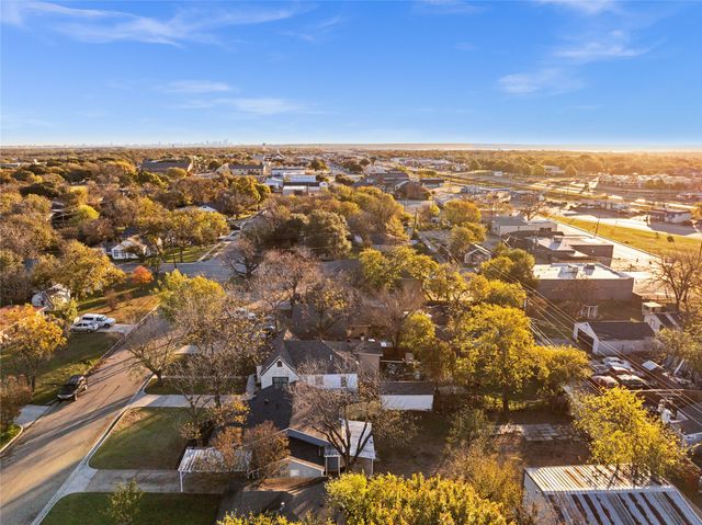717 Bonham Street, Grand Prairie, TX 75050