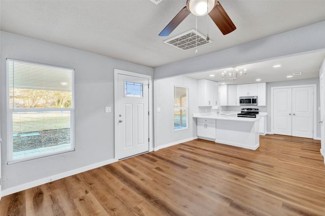 717 Bonham Street, Grand Prairie, TX 75050