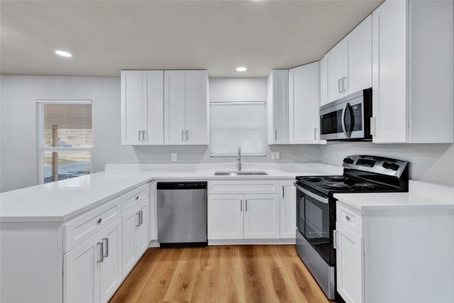 717 Bonham Street, Grand Prairie, TX 75050