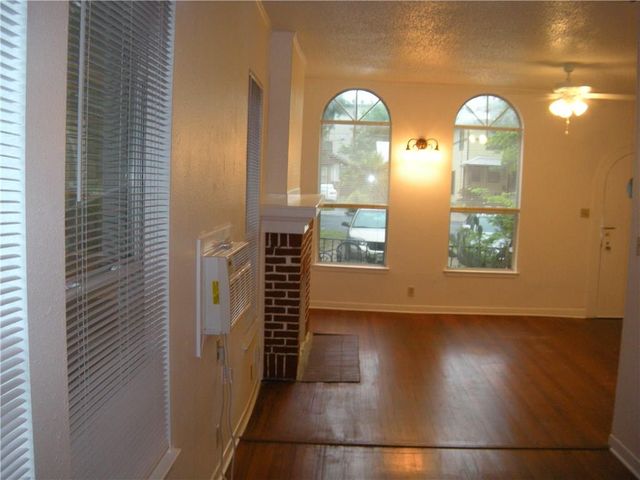 1607 PALMA PLZ B, Austin, TX 78703