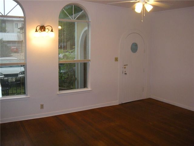 1607 PALMA PLZ B, Austin, TX 78703