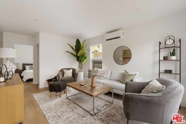3875 Middlebury Street, Los Angeles, CA 90004