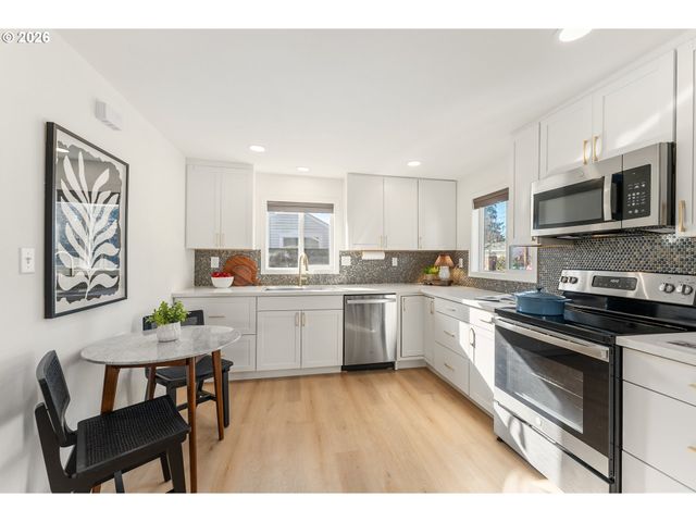 8114 Se 63RD Ave, Portland, OR 97206