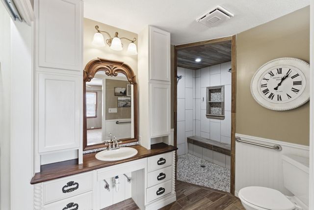 1612 W 29th St S, Wichita, KS 67217