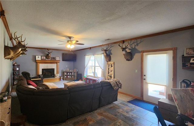 19504 Woodsbury Street, Independence, MO 64058