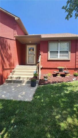 19504 Woodsbury Street, Independence, MO 64058