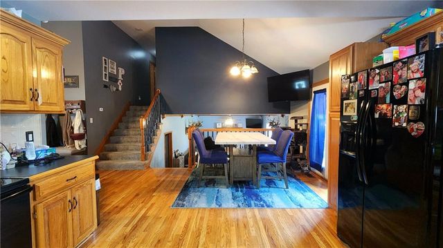 19504 Woodsbury Street, Independence, MO 64058