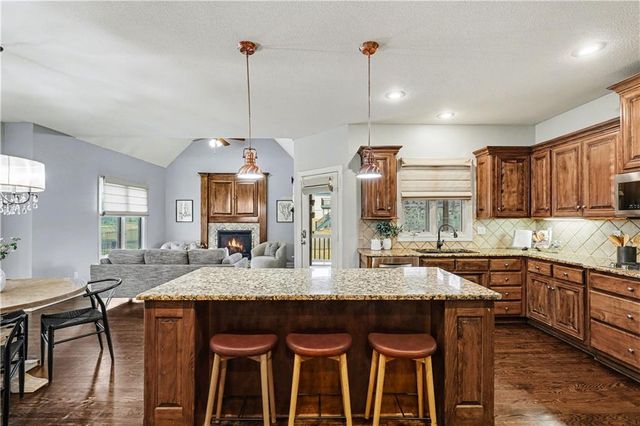 14274 W 156th Lane, Olathe, KS 66062