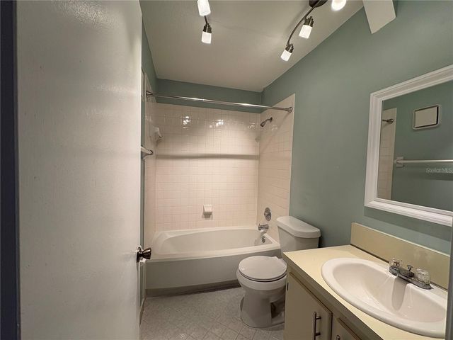 2683 OAK PARK WAY 214, Orlando, FL 32822