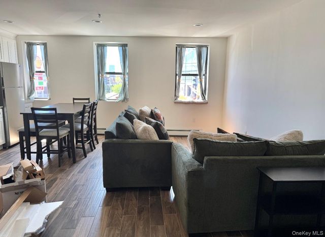 106 Hempstead Turnpike 14, West Hempstead, NY 11552