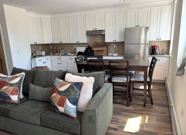 106 Hempstead Turnpike 14, West Hempstead, NY 11552