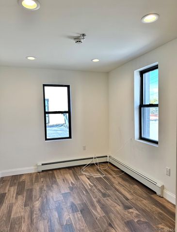 106 Hempstead Turnpike 14, West Hempstead, NY 11552