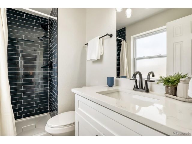 15195 E Bails Pl, Aurora, CO 80012