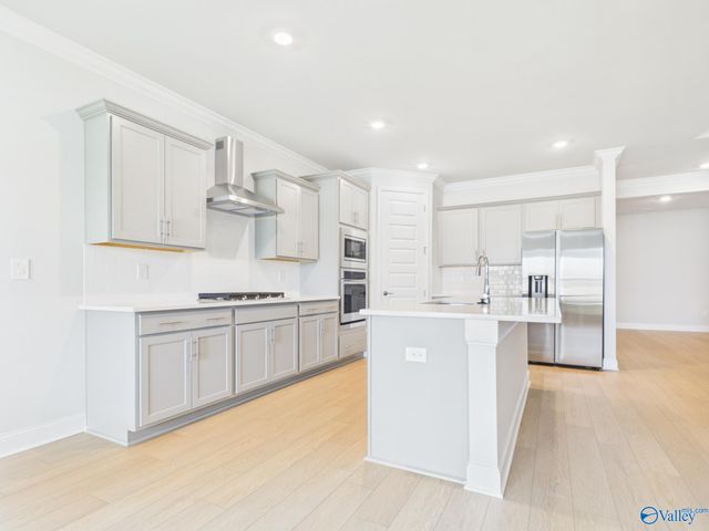 22567 Donahue Drive, Athens, AL 35613