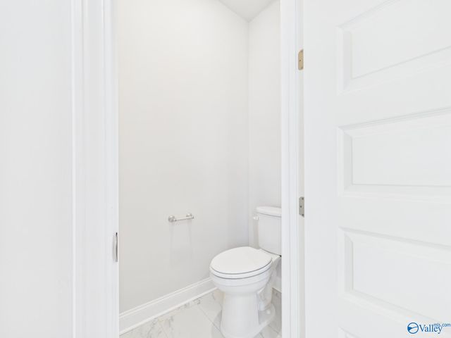 22567 Donahue Drive, Athens, AL 35613
