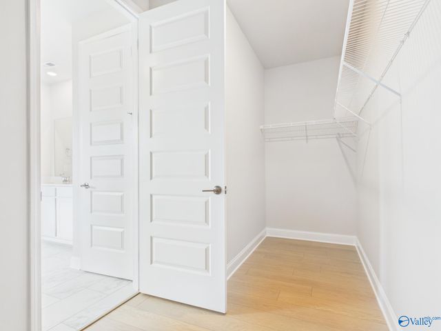 22567 Donahue Drive, Athens, AL 35613