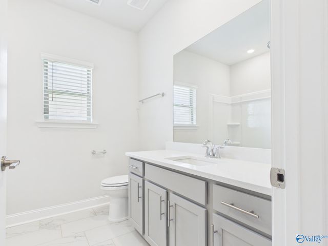 22567 Donahue Drive, Athens, AL 35613