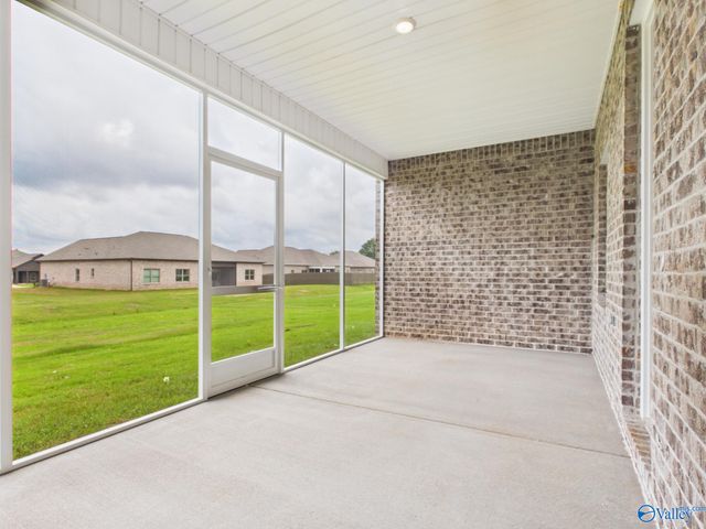 22567 Donahue Drive, Athens, AL 35613