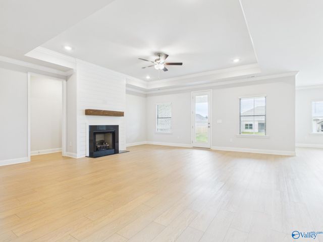 22567 Donahue Drive, Athens, AL 35613