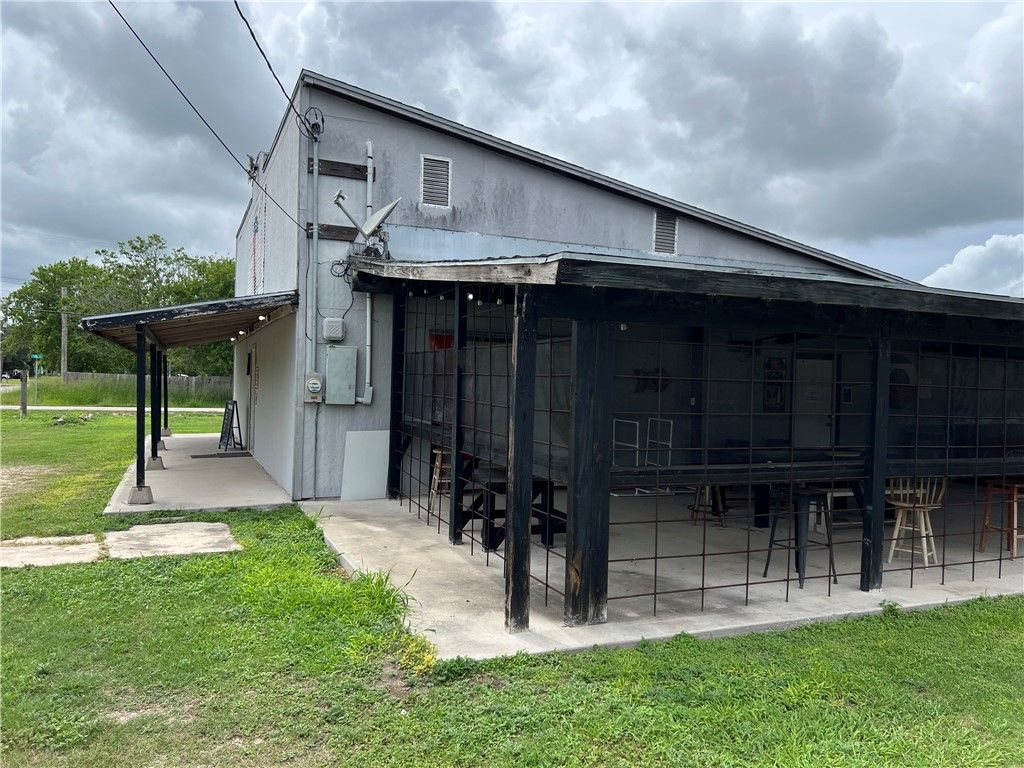 501 Danforth St, Woodsboro, TX 78393 — photo 4