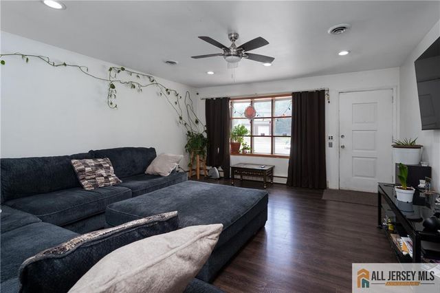 984 New Dover Road, Edison, NJ 08820